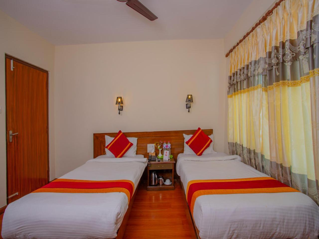 Hotel Garuda Inn 博卡拉 外观 照片