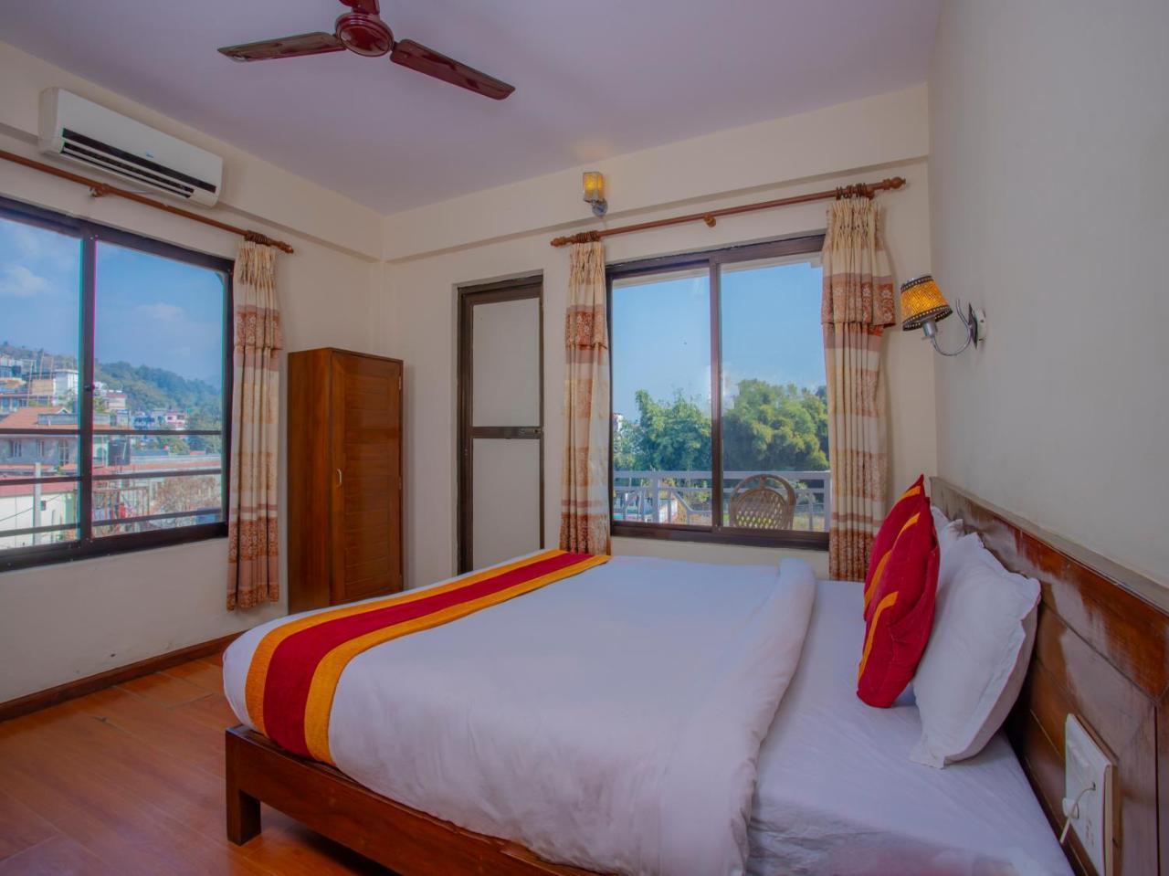Hotel Garuda Inn 博卡拉 外观 照片